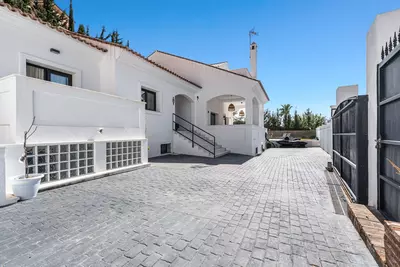 Detached Villa in Estepona