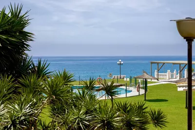 Middle Floor Apartment in Estepona