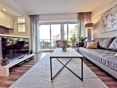 Middle Floor Apartment in Estepona