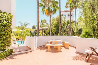 Middle Floor Apartment in Nueva Andalucía