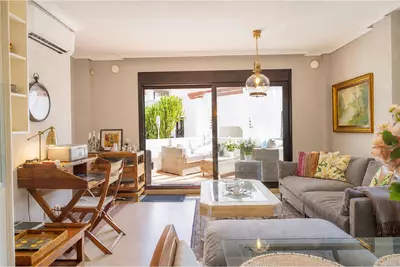 Middle Floor Apartment in Nueva Andalucía