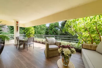 Middle Floor Apartment in Marbella