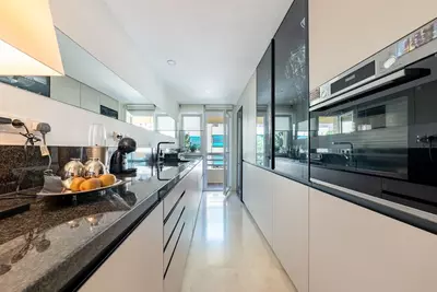 Middle Floor Apartment in Marbella