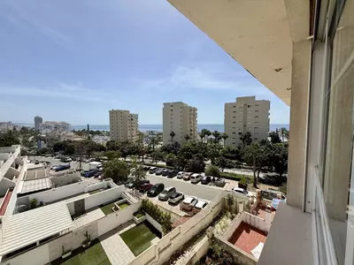 Middle Floor Apartment in Estepona