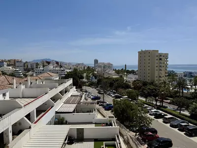 Middle Floor Apartment in Estepona