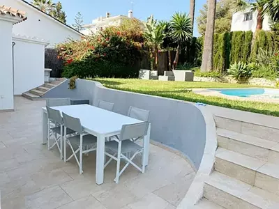 Detached Villa in Nueva Andalucía