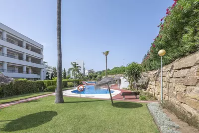 Middle Floor Apartment in Guadalmina Alta