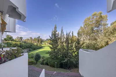 Middle Floor Apartment in Guadalmina Alta