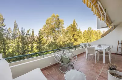 Middle Floor Apartment in Guadalmina Alta