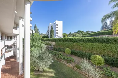 Middle Floor Apartment in Guadalmina Alta