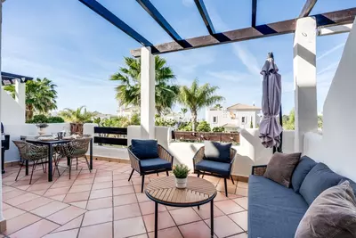 Middle Floor Apartment in Selwo