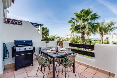 Middle Floor Apartment in Selwo