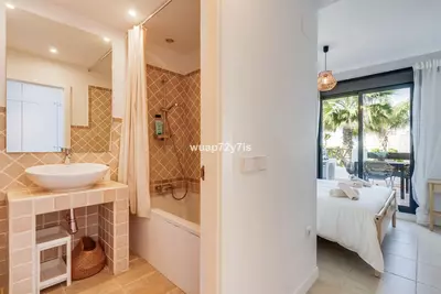 Middle Floor Apartment in Selwo