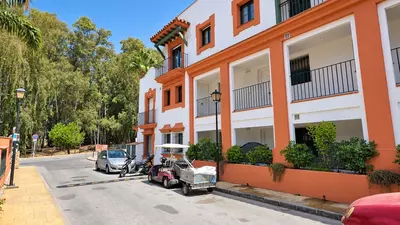 Middle Floor Apartment in Estepona