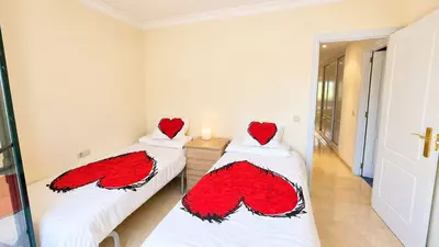 Middle Floor Apartment in Estepona