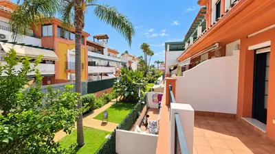 Middle Floor Apartment in Estepona