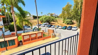 Middle Floor Apartment in Estepona