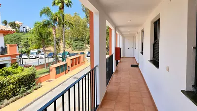 Middle Floor Apartment in Estepona