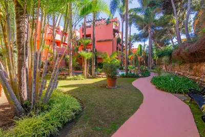 Middle Floor Apartment in Elviria