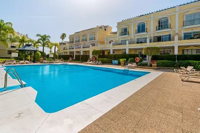 Ground Floor Apartment in Nueva Andalucía