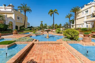 Ground Floor Apartment in Nueva Andalucía