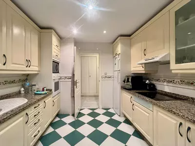 Middle Floor Apartment in Marbella