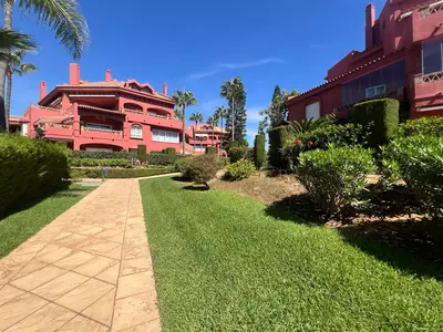 Middle Floor Apartment in Marbella