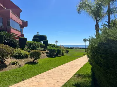 Middle Floor Apartment in Marbella