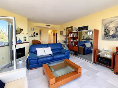 Middle Floor Apartment in Marbella