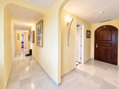 Middle Floor Apartment in Marbella