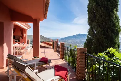 Detached Villa in Elviria
