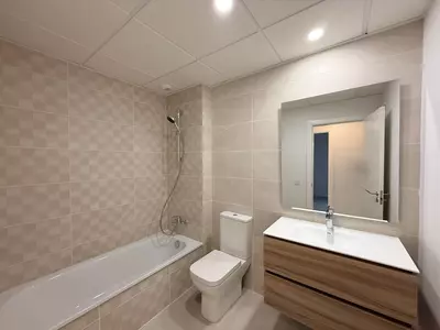 Middle Floor Apartment in Estepona