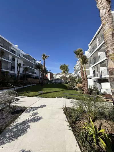 Middle Floor Apartment in Estepona