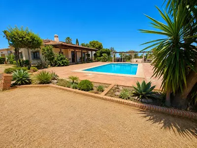 Finca - Cortijo in Estepona