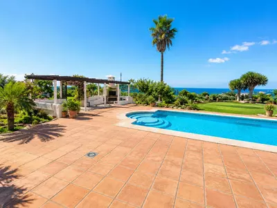 Finca - Cortijo in Estepona