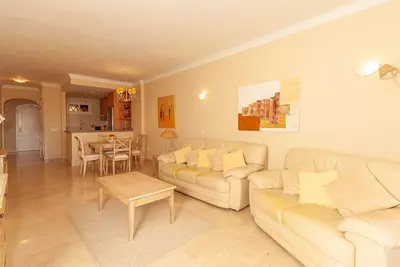 Middle Floor Apartment in Elviria