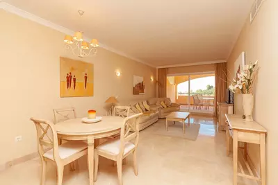 Middle Floor Apartment in Elviria