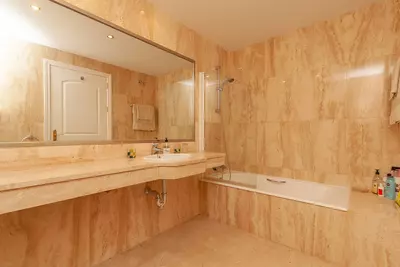 Middle Floor Apartment in Elviria