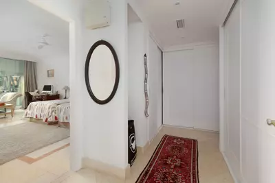 Middle Floor Apartment in Nueva Andalucía