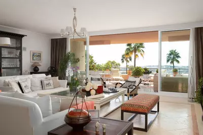 Middle Floor Apartment in Nueva Andalucía