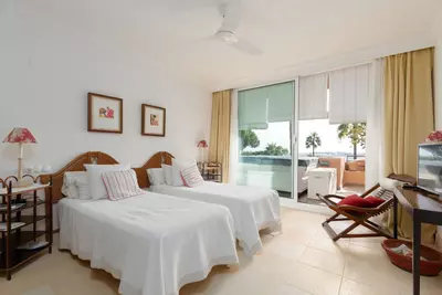 Middle Floor Apartment in Nueva Andalucía