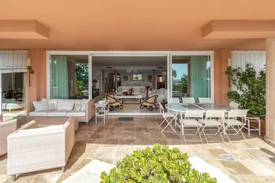 Middle Floor Apartment in Nueva Andalucía
