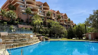 Middle Floor Apartment in Nueva Andalucía