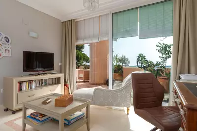 Middle Floor Apartment in Nueva Andalucía
