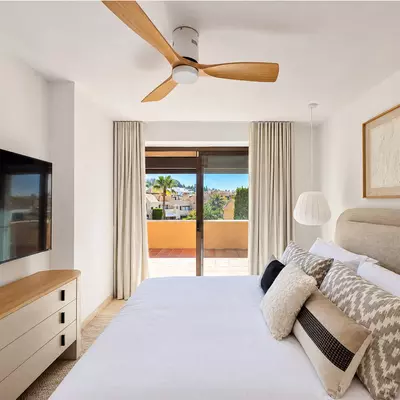 Middle Floor Apartment in Estepona