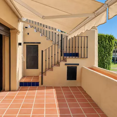 Middle Floor Apartment in Estepona