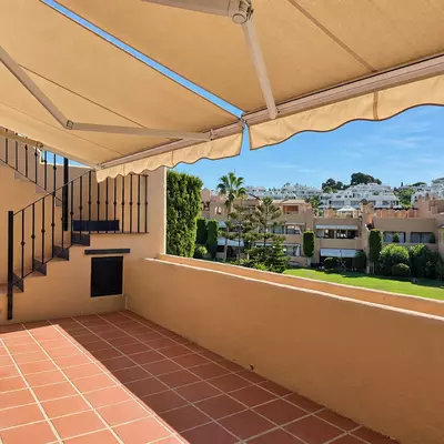 Middle Floor Apartment in Estepona