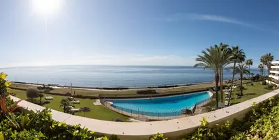 Middle Floor Apartment in Estepona