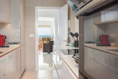 Middle Floor Apartment in Estepona