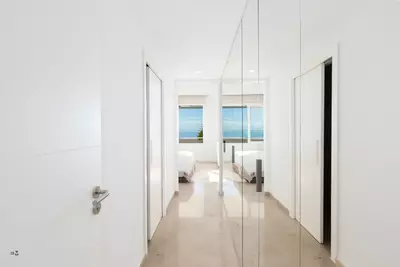 Middle Floor Apartment in Estepona
